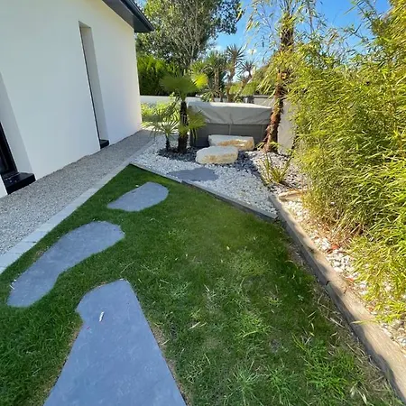 Jolie Avec Et Balneotherapie Villa *