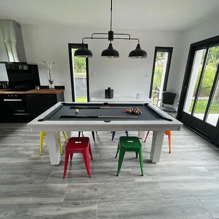 Jolie Avec Et Balneotherapie Villa Martignas-sur-Jalle